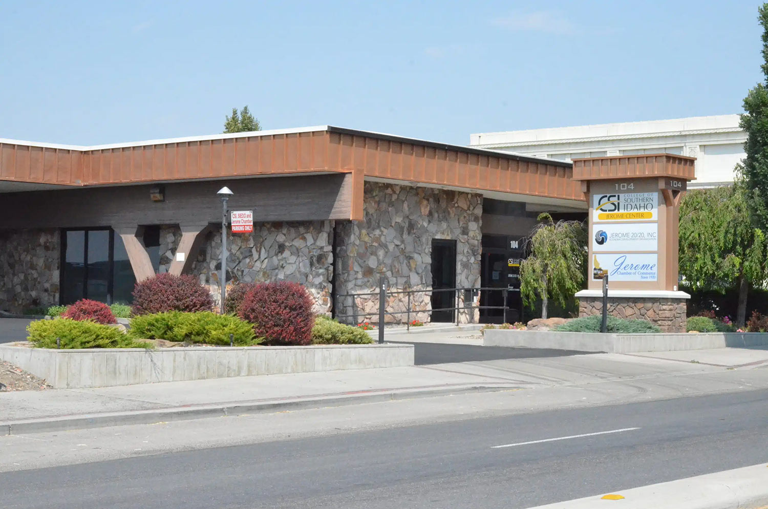 Picture of the front of the CSI building
