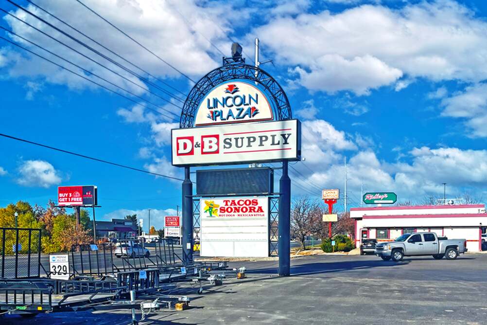 Older view of Signage from Lincolnd Drive